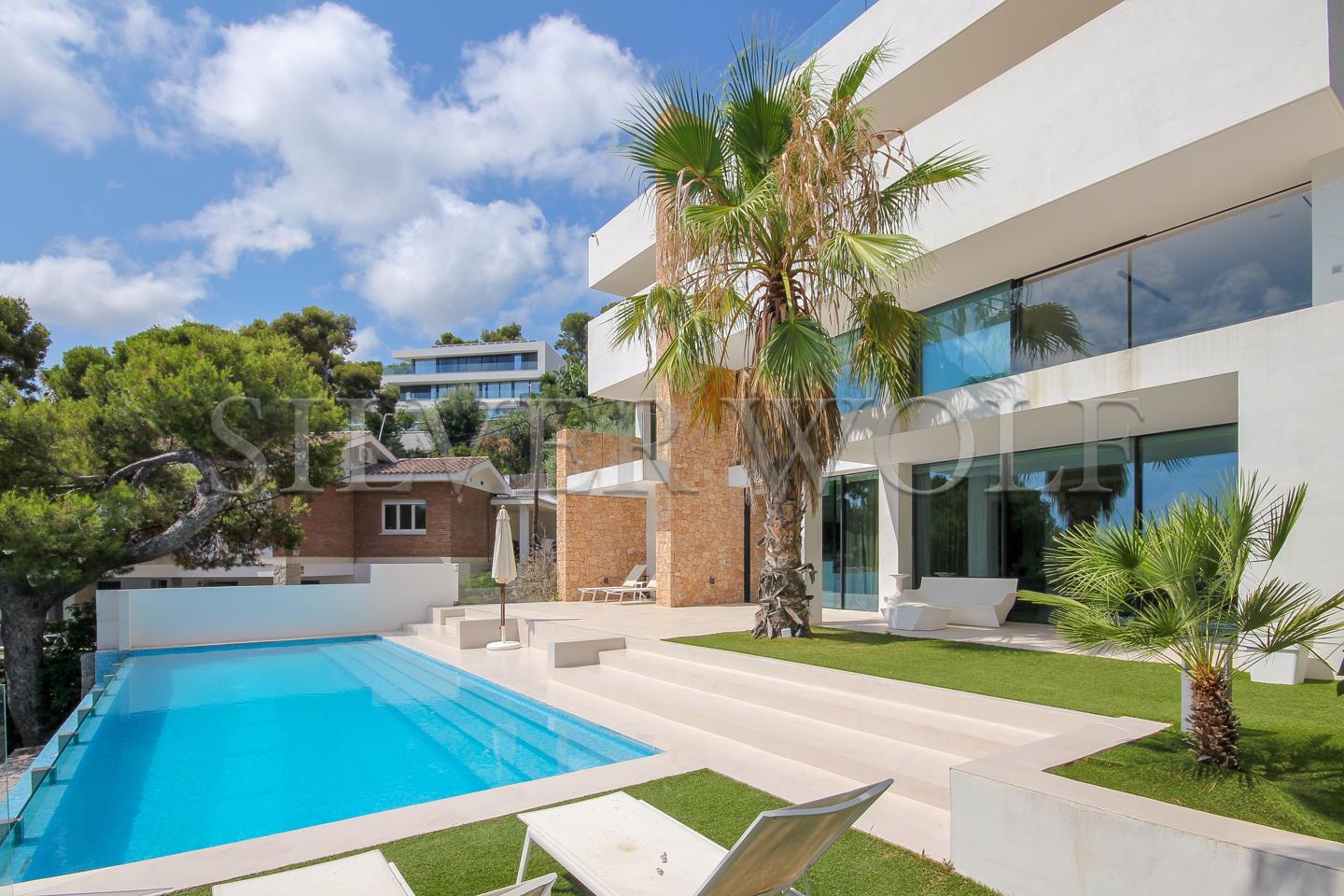 Casa / chalet en Passeig Can Vinyes, Castelldefels, Barcelona de 740 m2