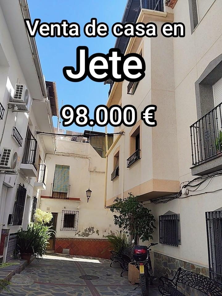 Villa in Calle Carcel, Jete, Granada of 303 m2