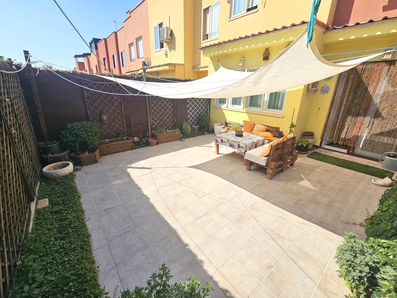 Villa in Hispanoamérica, Valdemoro, Madrid of 236 m2