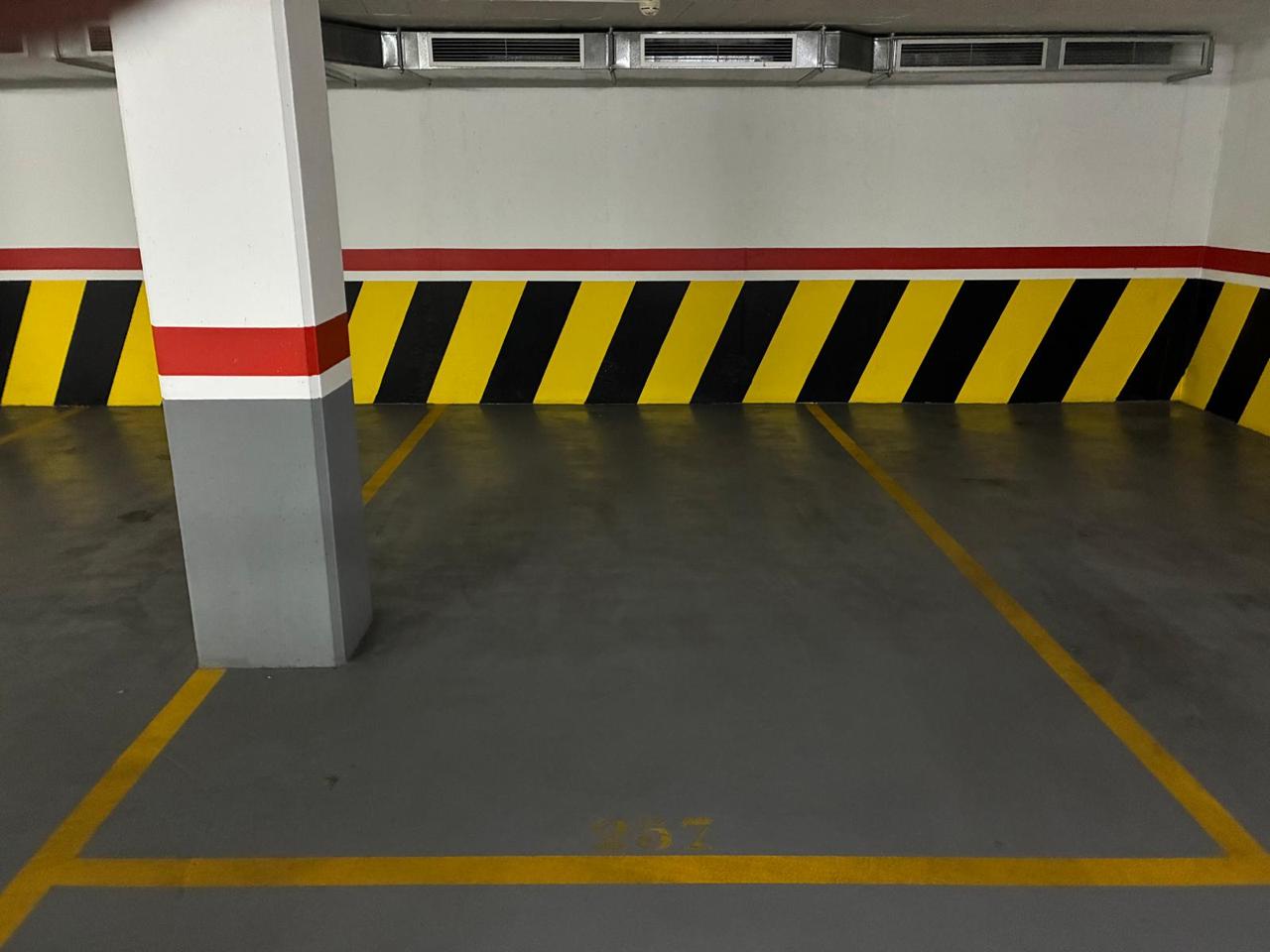 Plaza de parking en Carrer de Pere de Cabrera, Lleida, Lleida de 15 m2