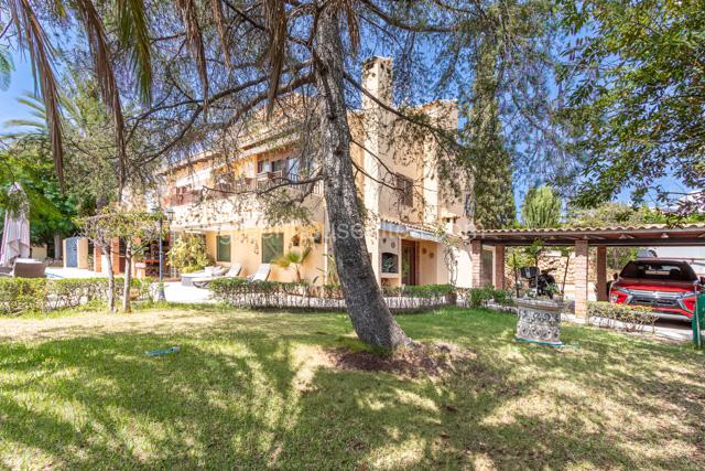 Casa / chalet en Calle Viena, La Nucía, Alicante de 324 m2