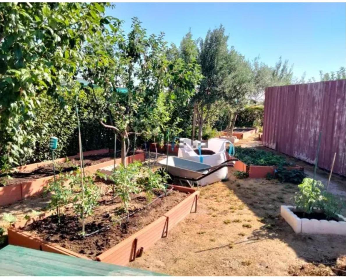 Terreno en carretera humanes a griñon, griñon, Madrid de 400 m2