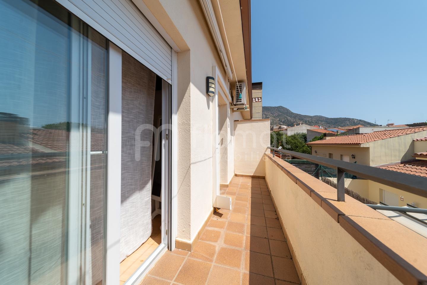 casas-adosadas en palau-saverdera · avinguda-mas-bohera-17495 370000€