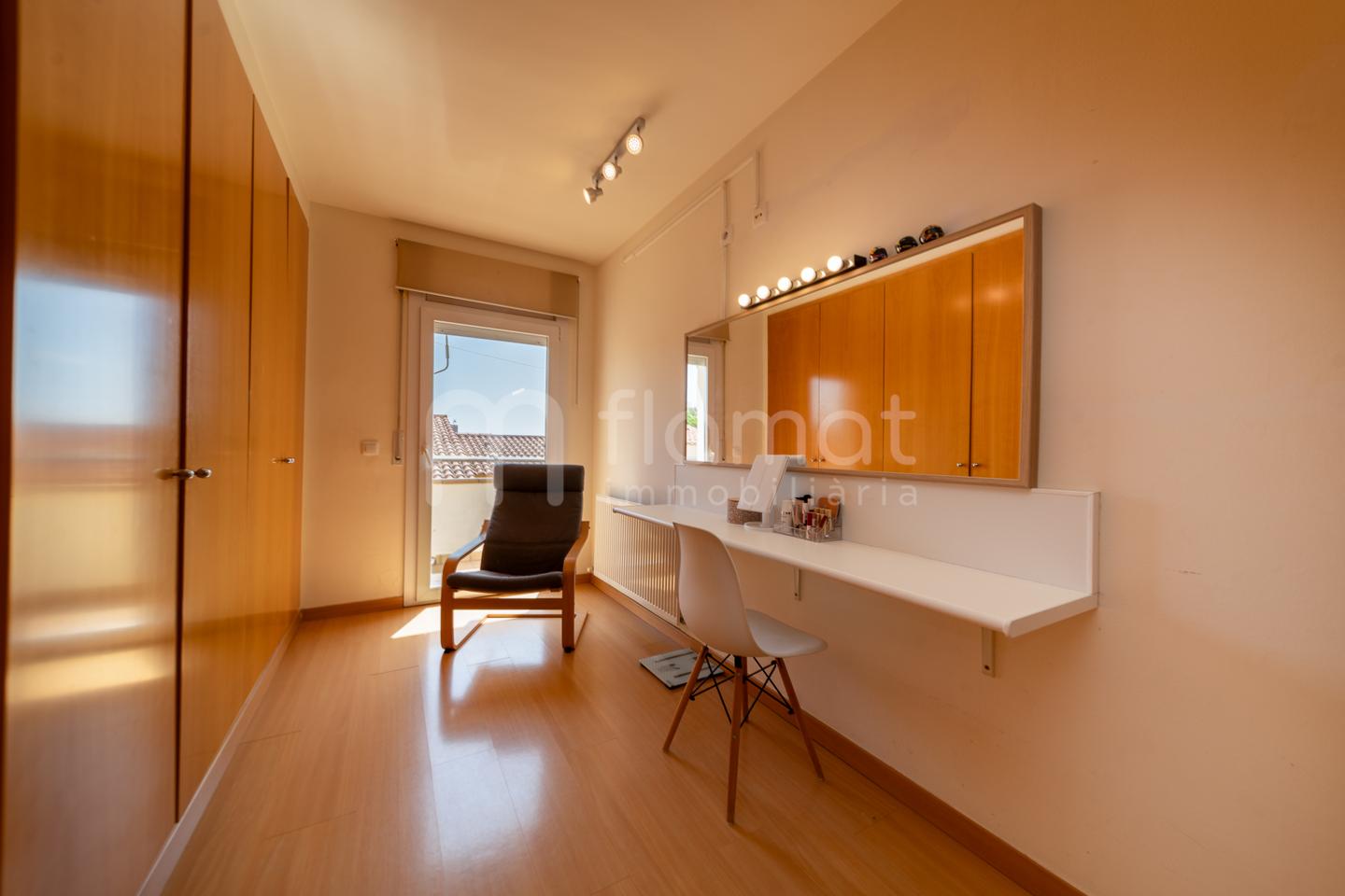 casas-adosadas en palau-saverdera · avinguda-mas-bohera-17495 370000€