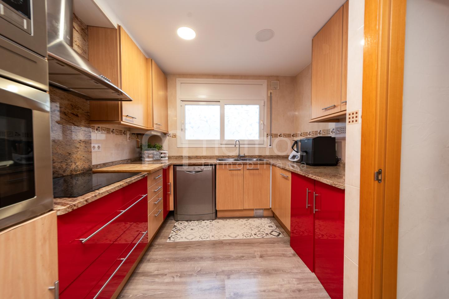 casas-adosadas en palau-saverdera · avinguda-mas-bohera-17495 370000€