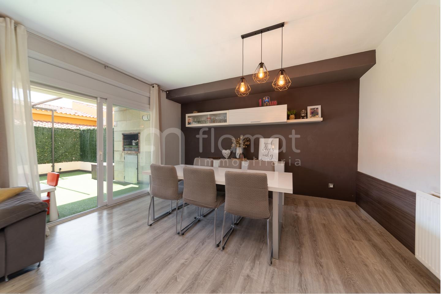 casas-adosadas en palau-saverdera · avinguda-mas-bohera-17495 370000€
