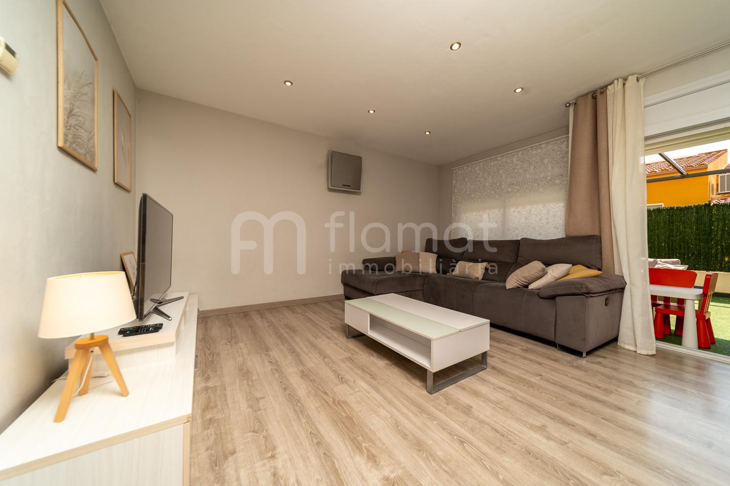 casas-adosadas en palau-saverdera · avinguda-mas-bohera-17495 370000€