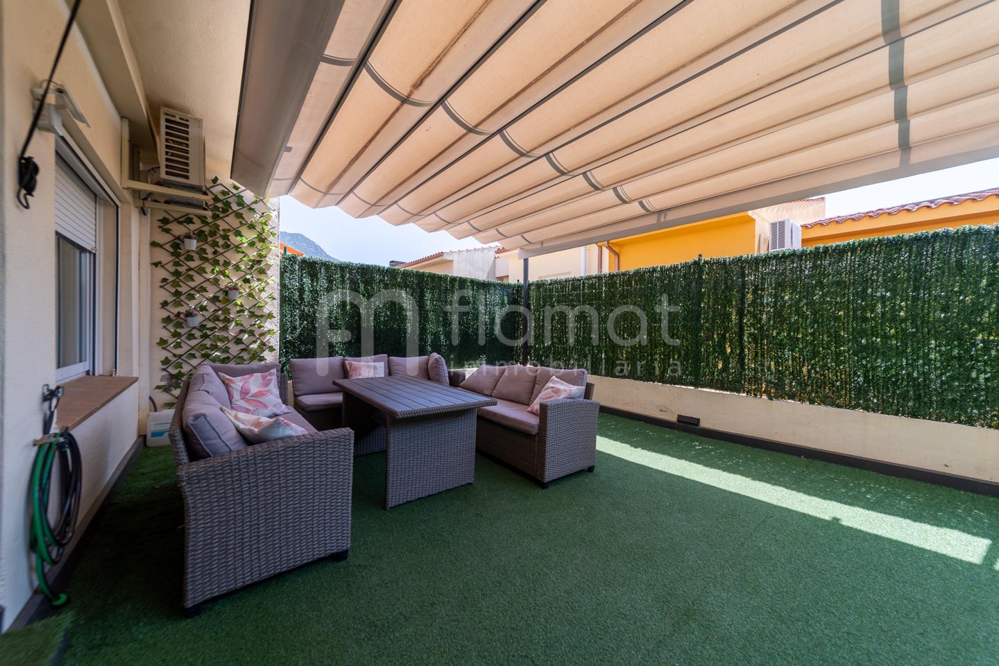 casas-adosadas en palau-saverdera · avinguda-mas-bohera-17495 370000€