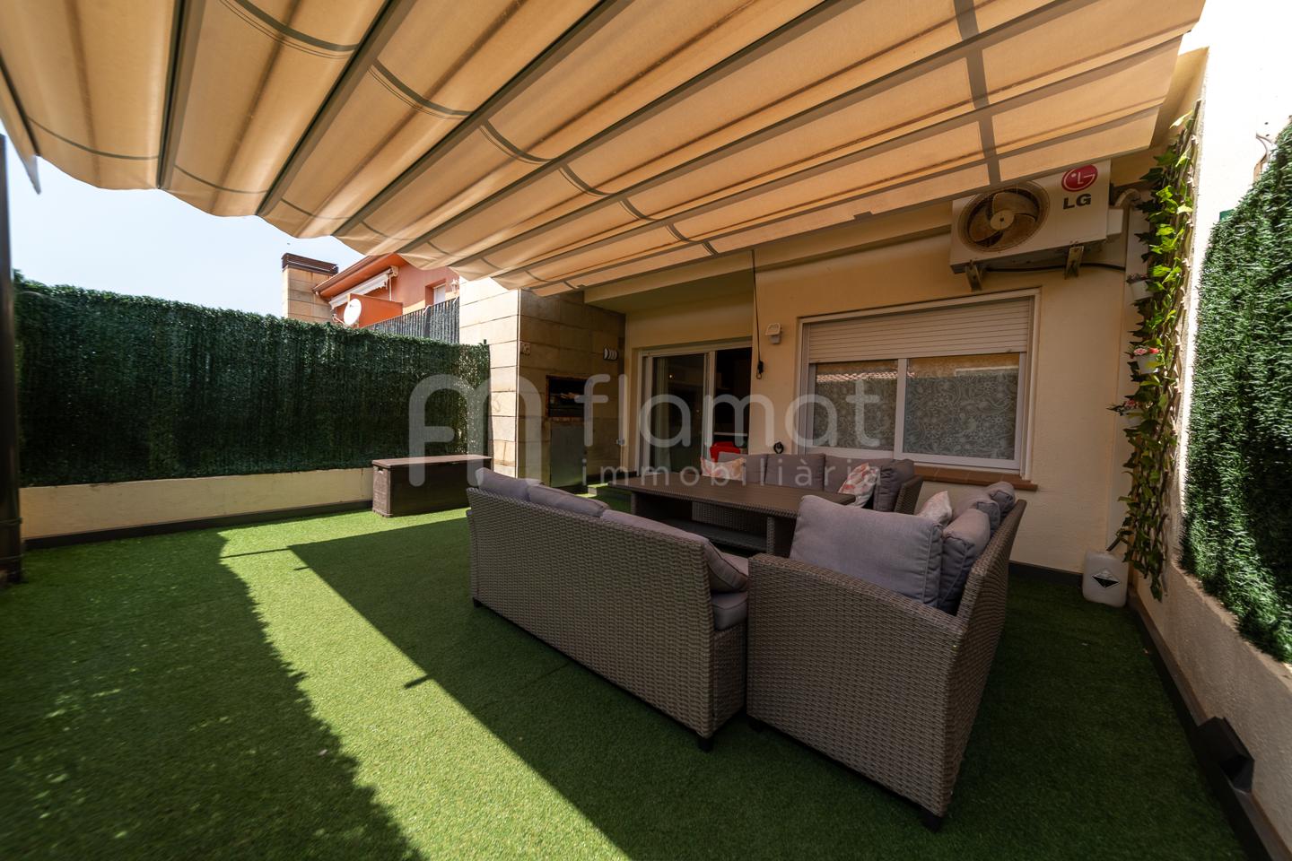 casas-adosadas en palau-saverdera · avinguda-mas-bohera-17495 370000€