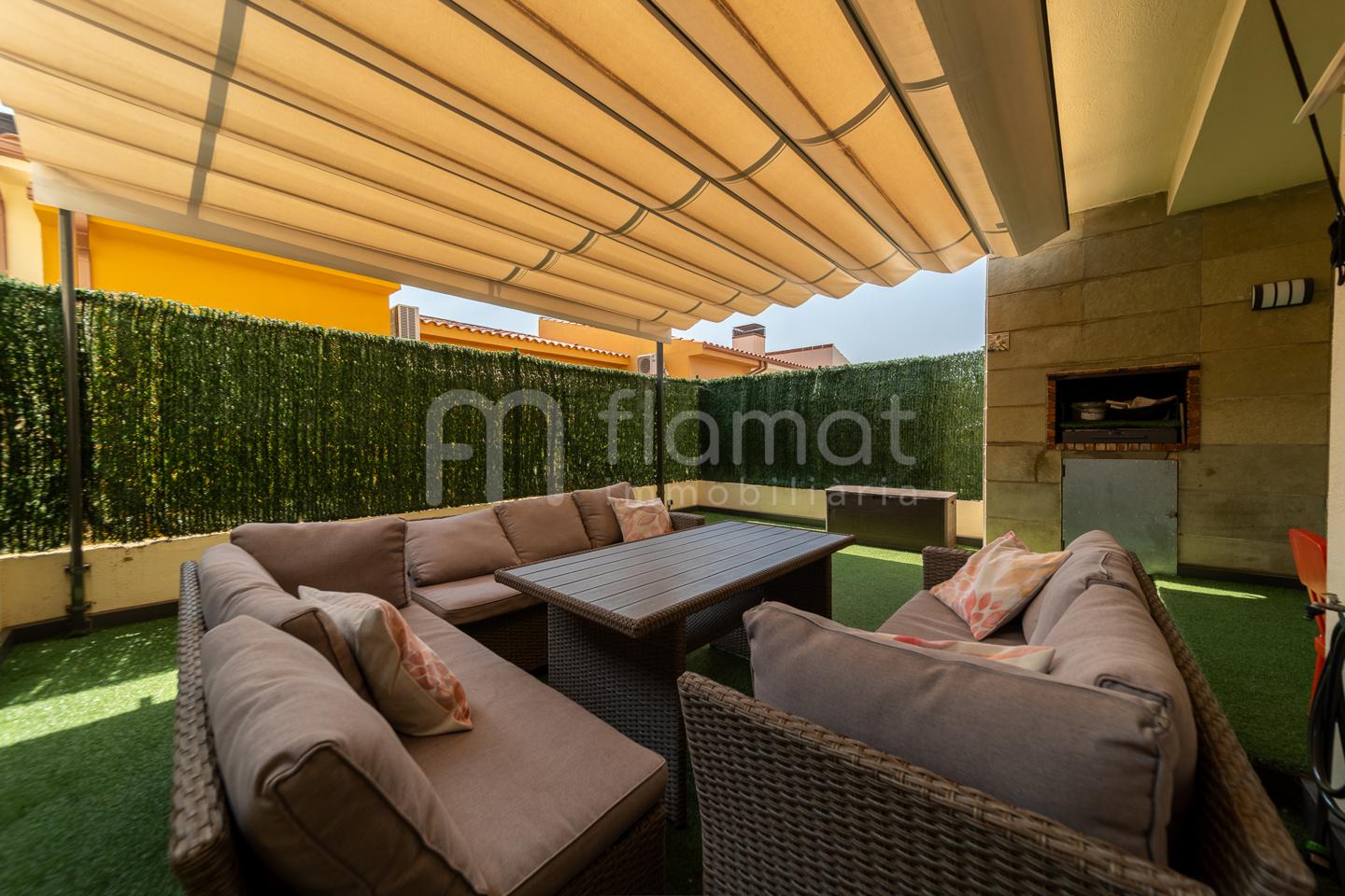 casas-adosadas en palau-saverdera · avinguda-mas-bohera-17495 370000€