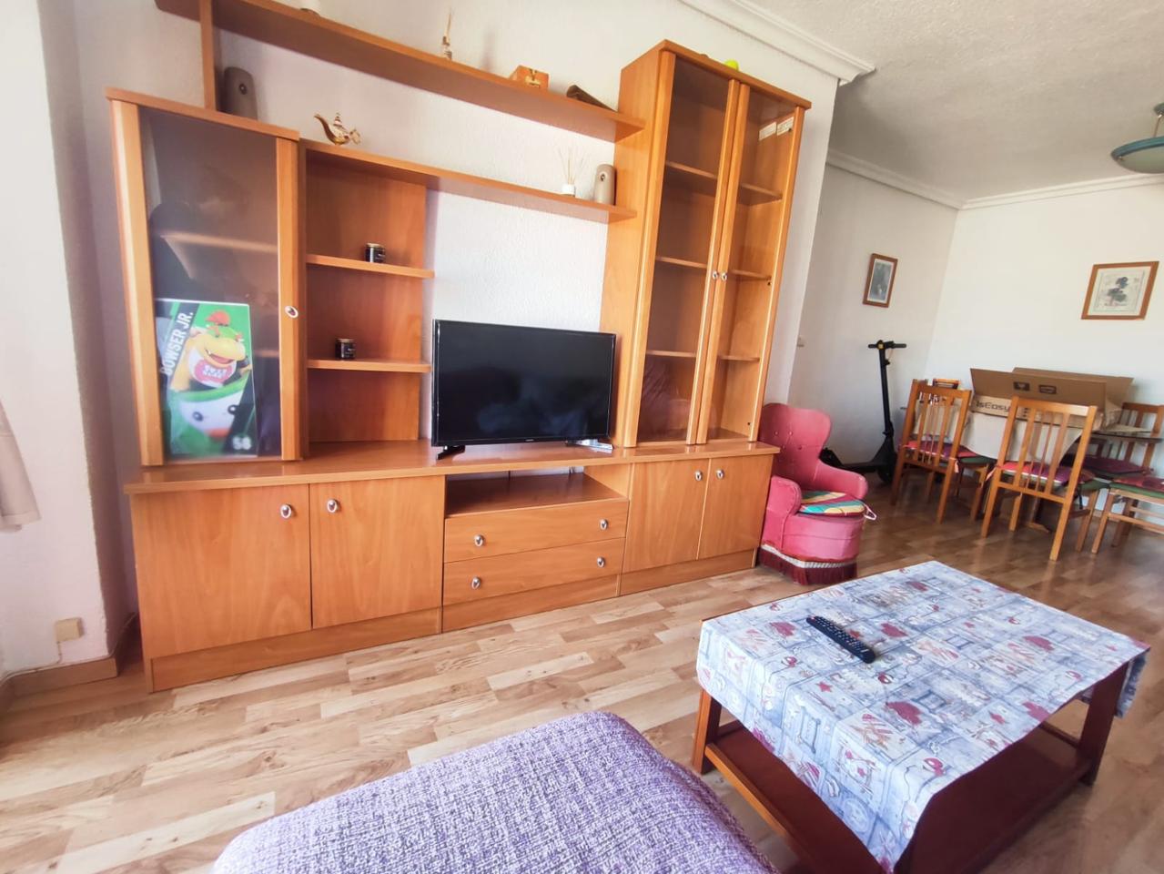 Piso en Calle Hermanos Quintero, Albacete, Albacete de 100 m2