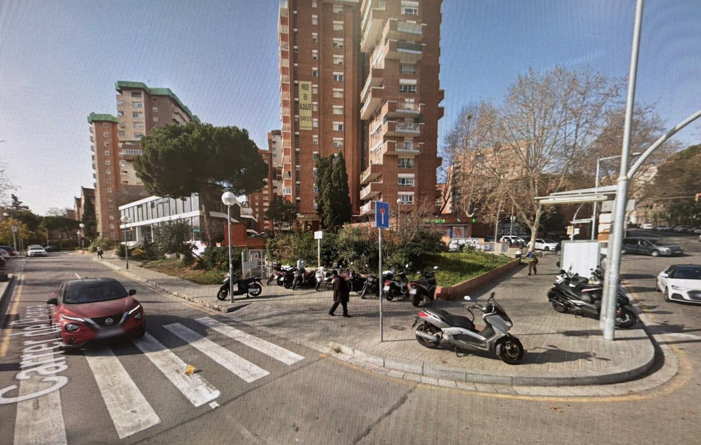 parking en barcelona · carrer-de-perea-08035 14900€