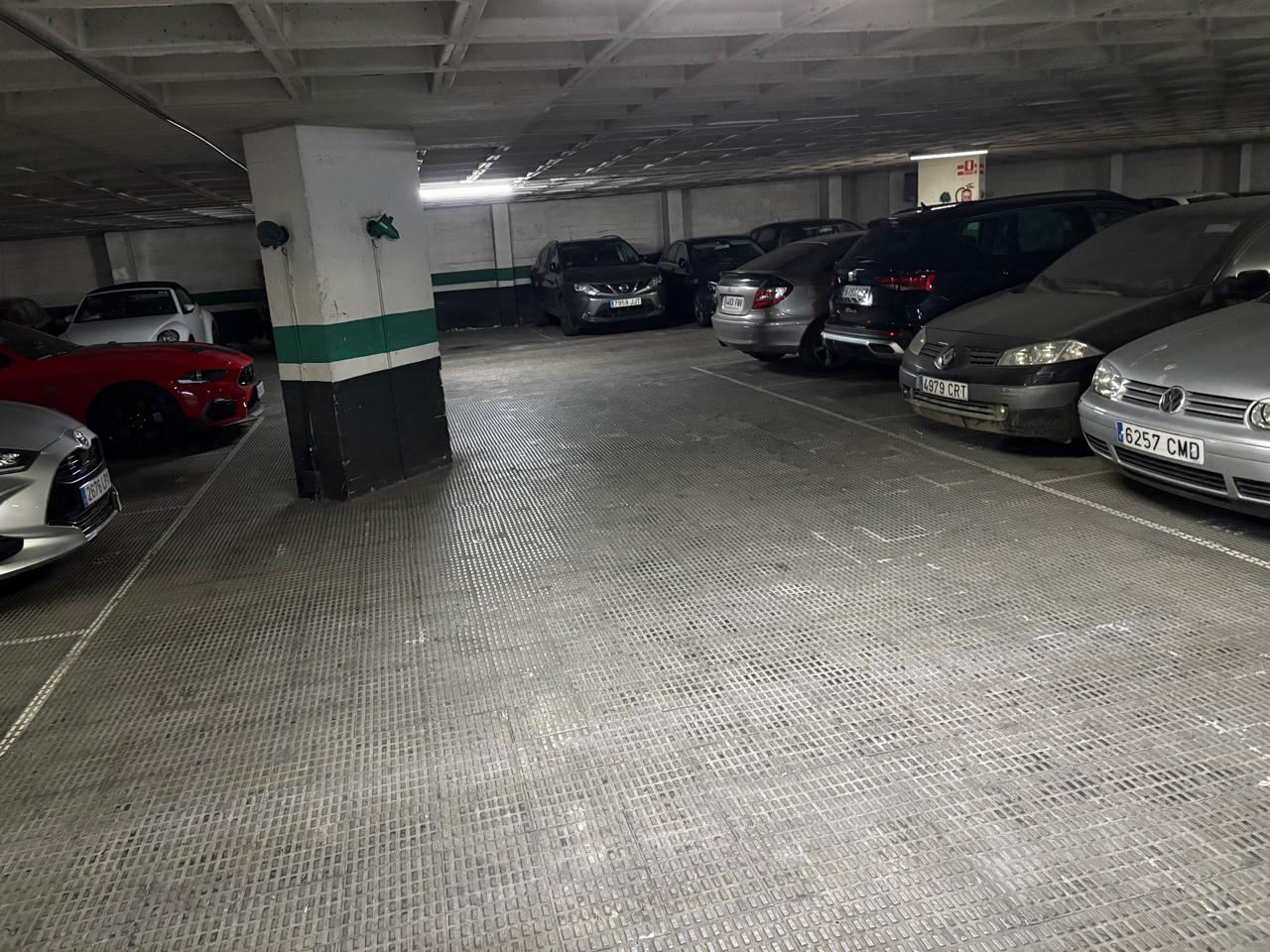 parking en barcelona · carrer-de-perea-08035 14900€