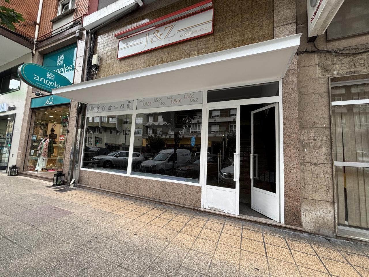 locales-comerciales en aviles · calle-del-doctor-jimenez-diaz-33402 €
