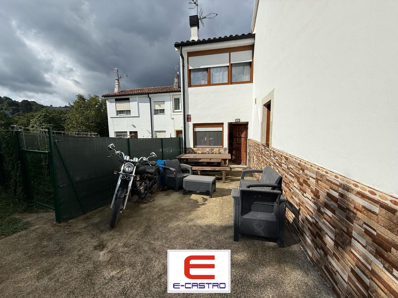 Casa / chalet en Barrio Mioño, Mioño, Cantabria de 102 m2