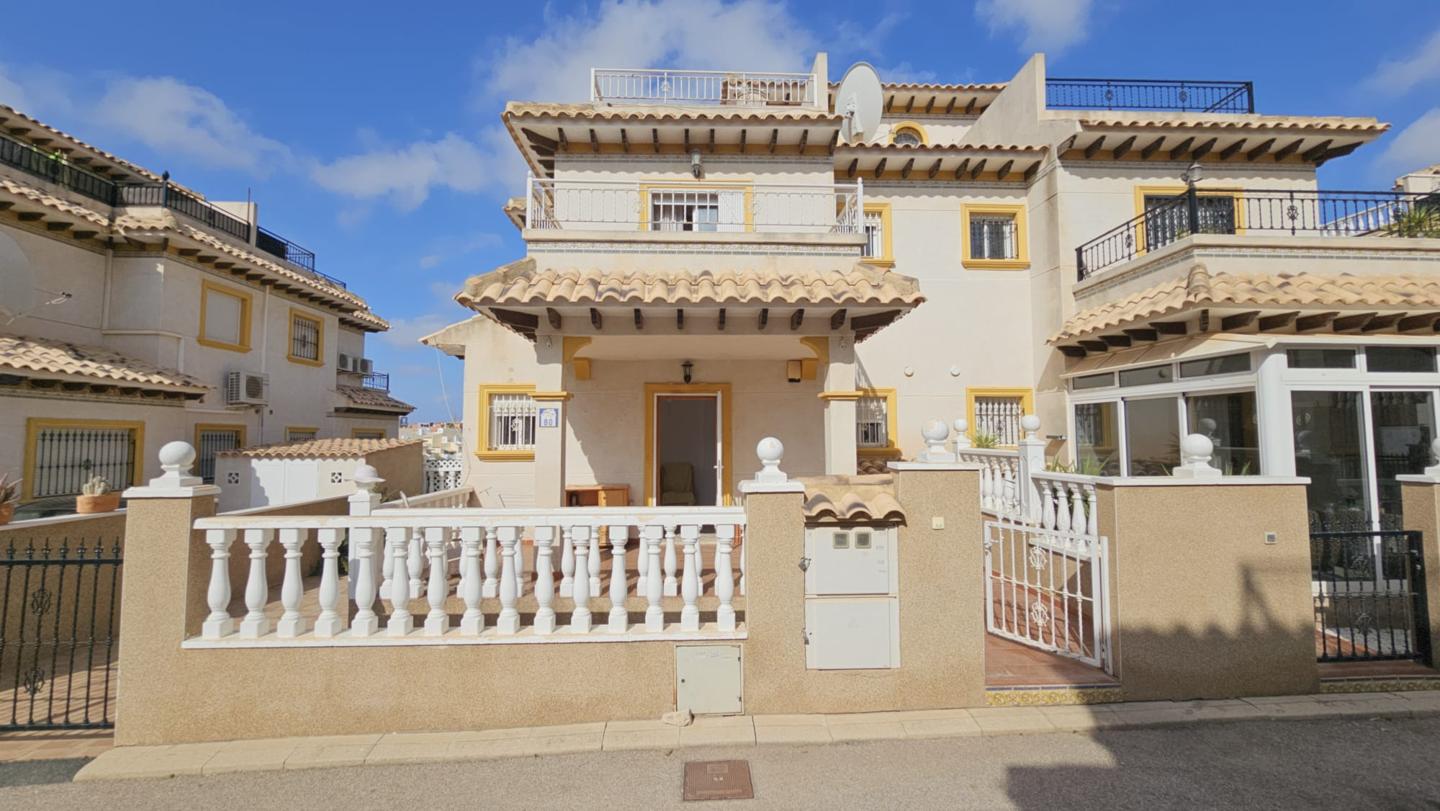 Casa / chalet en Calle Galápagos, Orihuela, Alicante de 84 m2