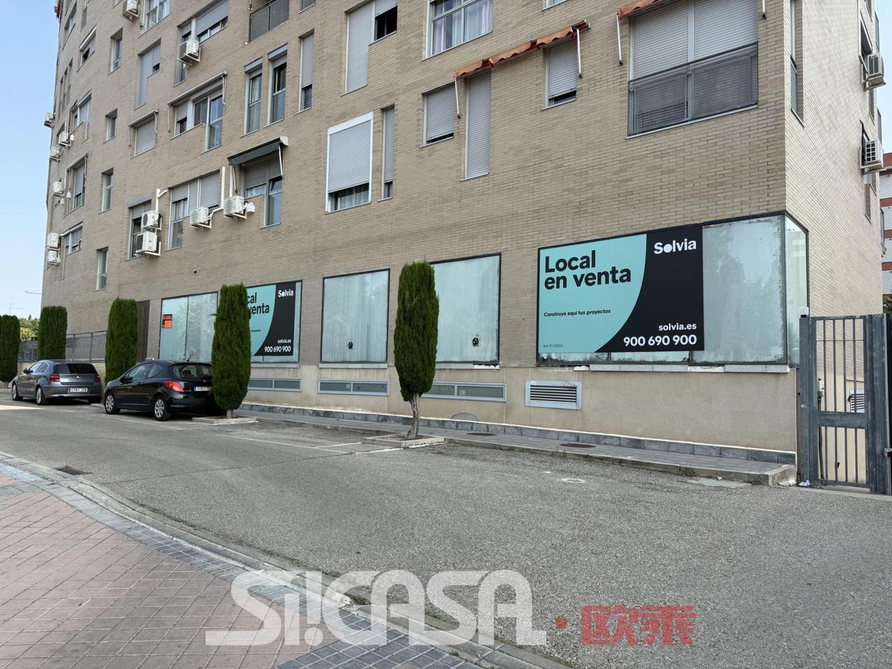 Local en Calle de la Estrella Antares, Parla, Madrid de 221 m2