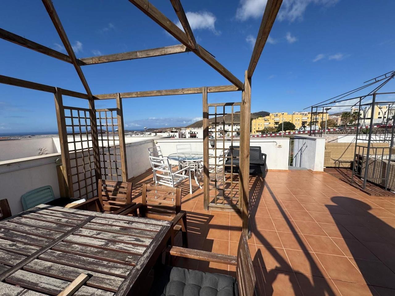 Piso en Calle Envolvente, Parque de la Reina, Santa Cruz de Tenerife de 100 m2