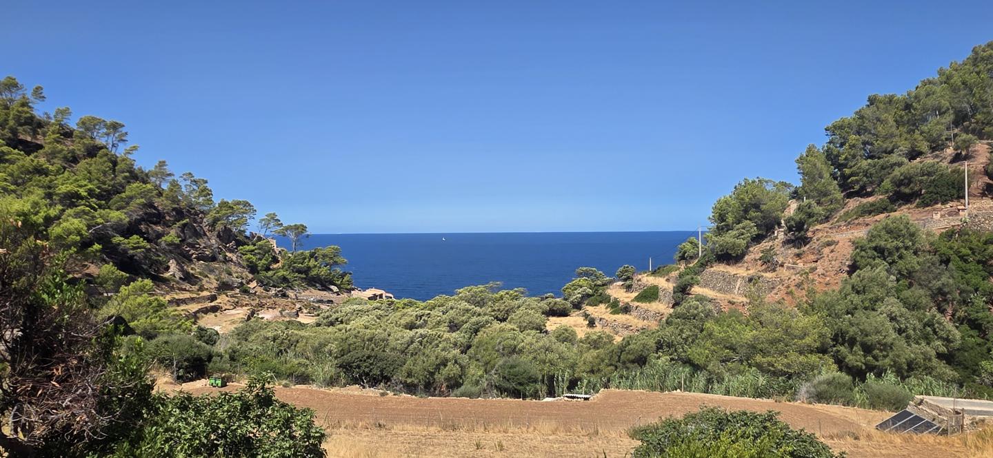 Casa con Safareig junto a la Cala Estellencs — Estellencs