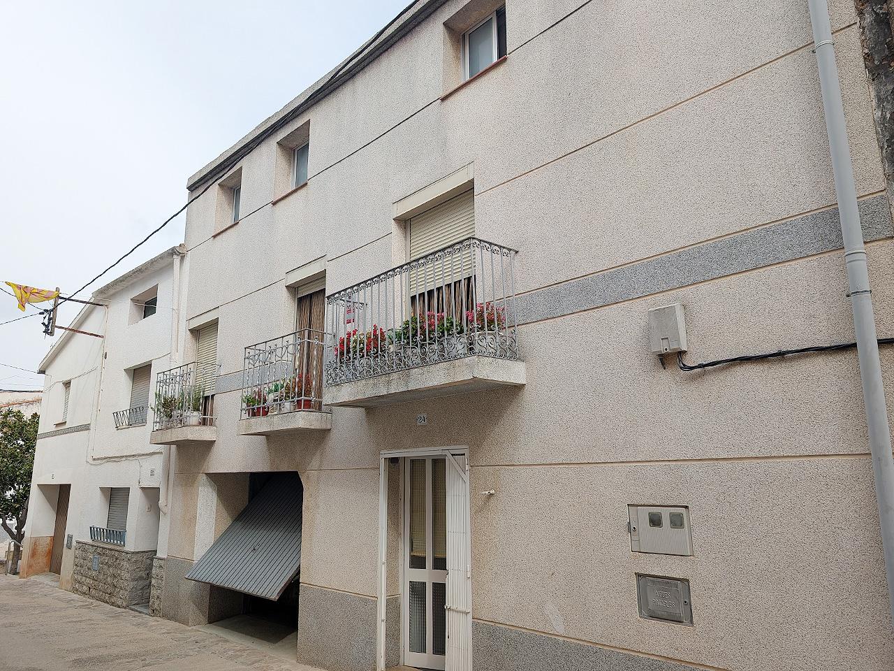 Casa / chalet en Carrer Major, Freginals, Tarragona de 347 m2