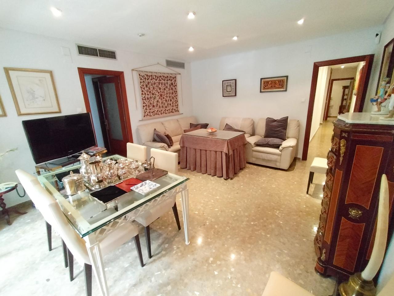Piso en Avenida Del Conde De Vallellano, Córdoba, Córdoba de 155 m2