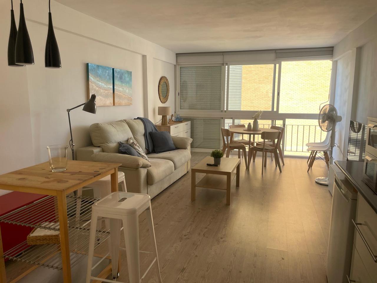 Piso en Carrer L'Alfas del Pi, Benidorm, Alicante de 60 m2