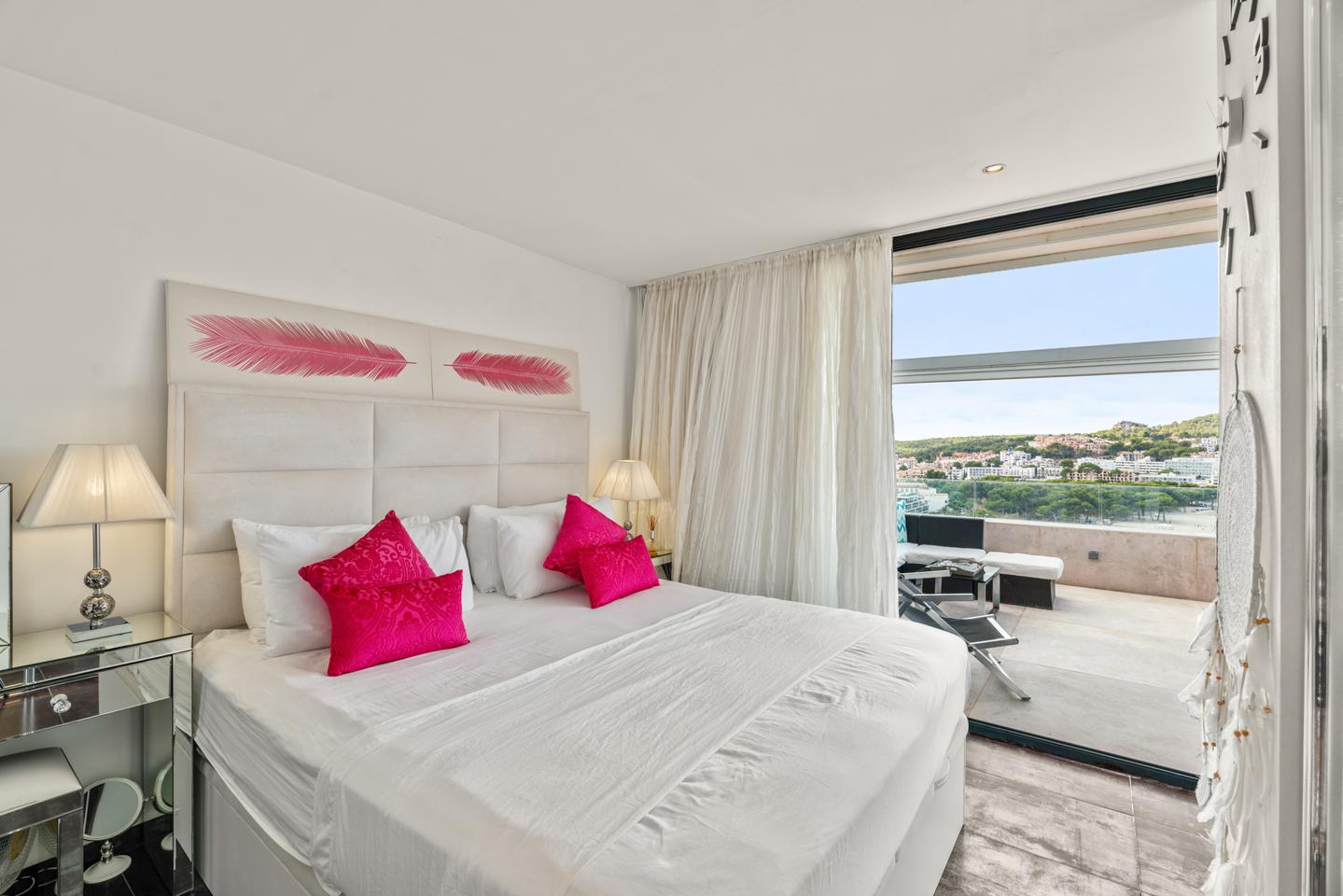Ático con piscina e Impresionantes Vistas a la Bahía de Santa Ponsa — Santa Ponsa — Foto 14