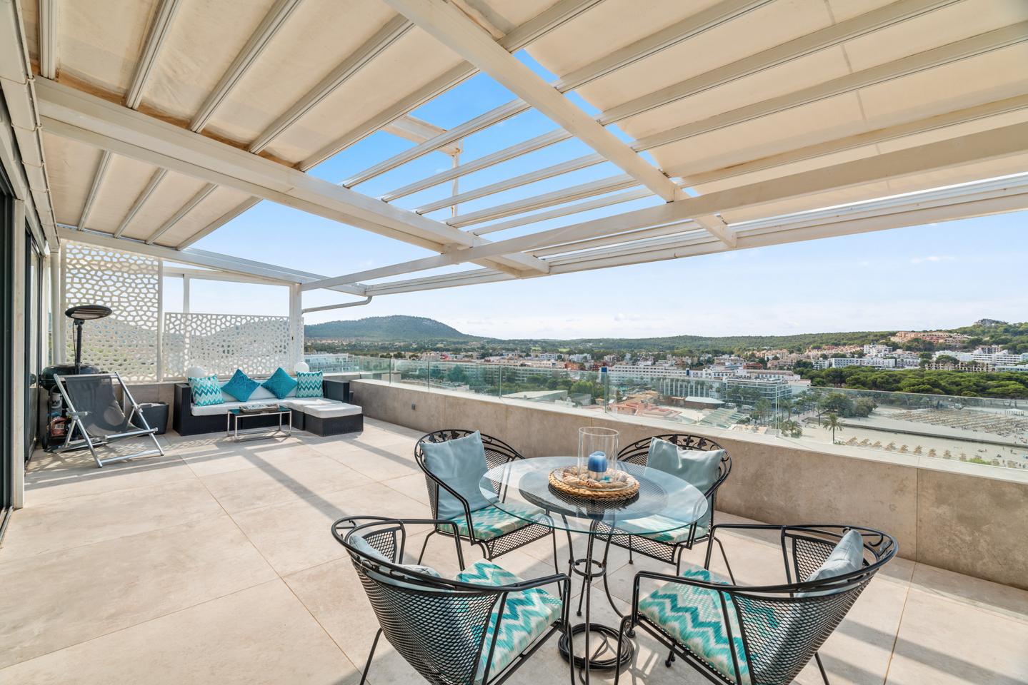 Ático con piscina e Impresionantes Vistas a la Bahía de Santa Ponsa — Santa Ponsa — Foto 10