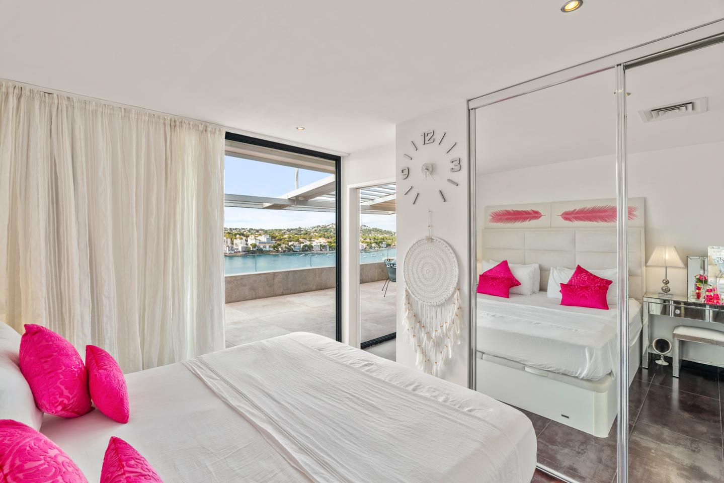 Ático con piscina e Impresionantes Vistas a la Bahía de Santa Ponsa — Santa Ponsa — Foto 7