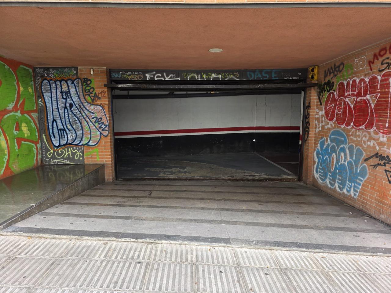 Plaza de parking en Baixada de la Glòria, Barcelona, Barcelona de 9 m2