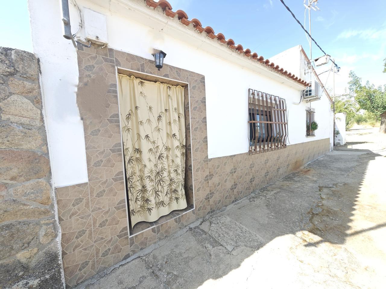 Casa / chalet en PAJARES DE LA RIVERA, Riolobos, Cáceres de 200 m2