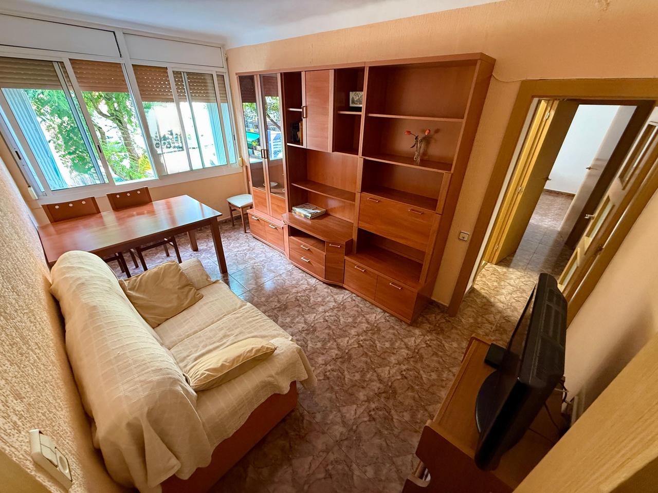 Piso en Carrer de Mossèn Andreu, Cornellà de Llobregat, Barcelona de 49 m2