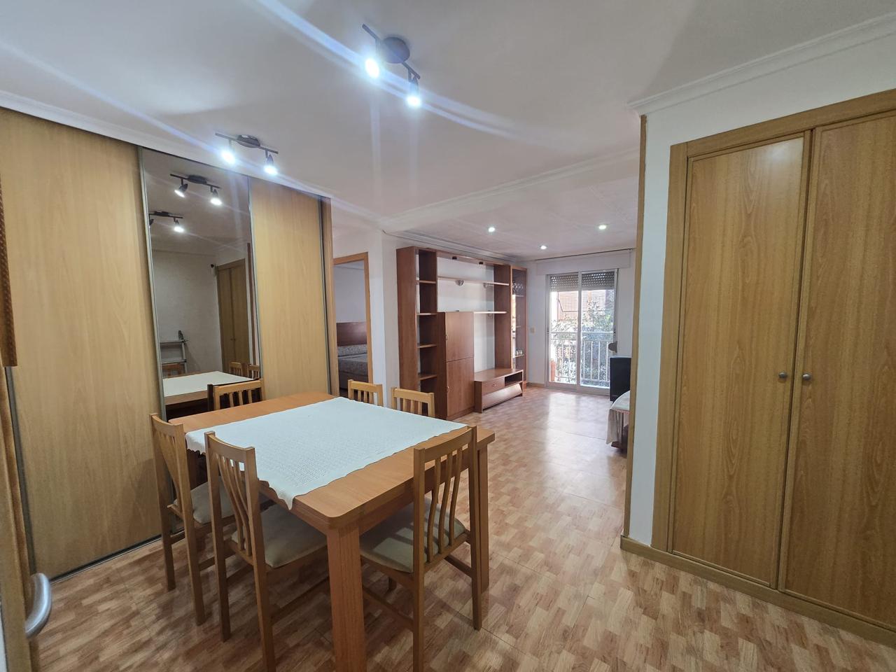 Piso en Carrer de la Reina, València, Valencia de 75 m2