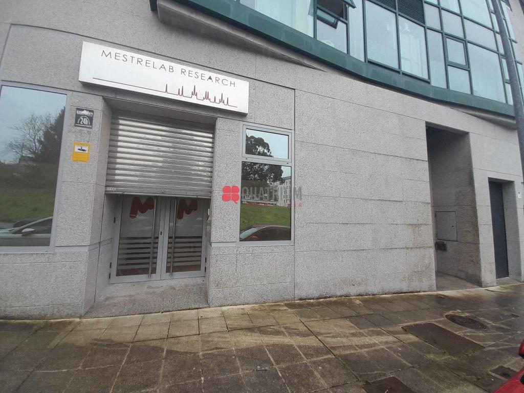 Local en Feliciano Barrera Fernández, Santiago de compostela, A Coruña de 368 m2