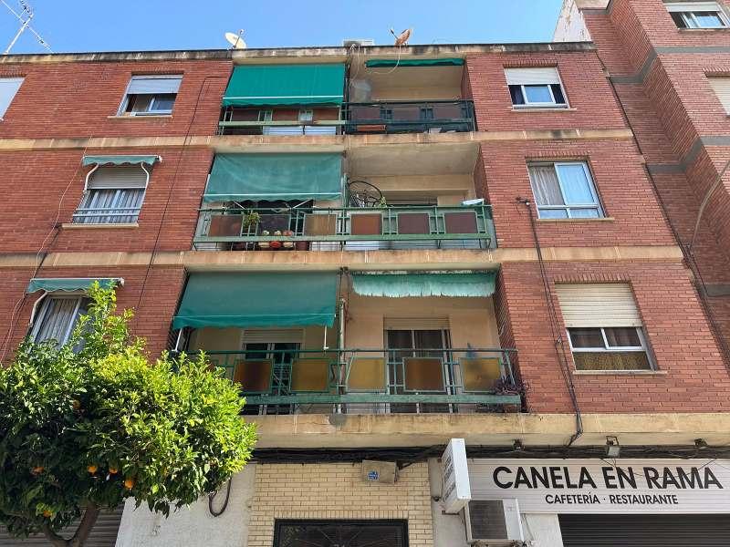 Piso en Carrer Cronista Llorens i Raga, Montcada, Valencia de 100 m2