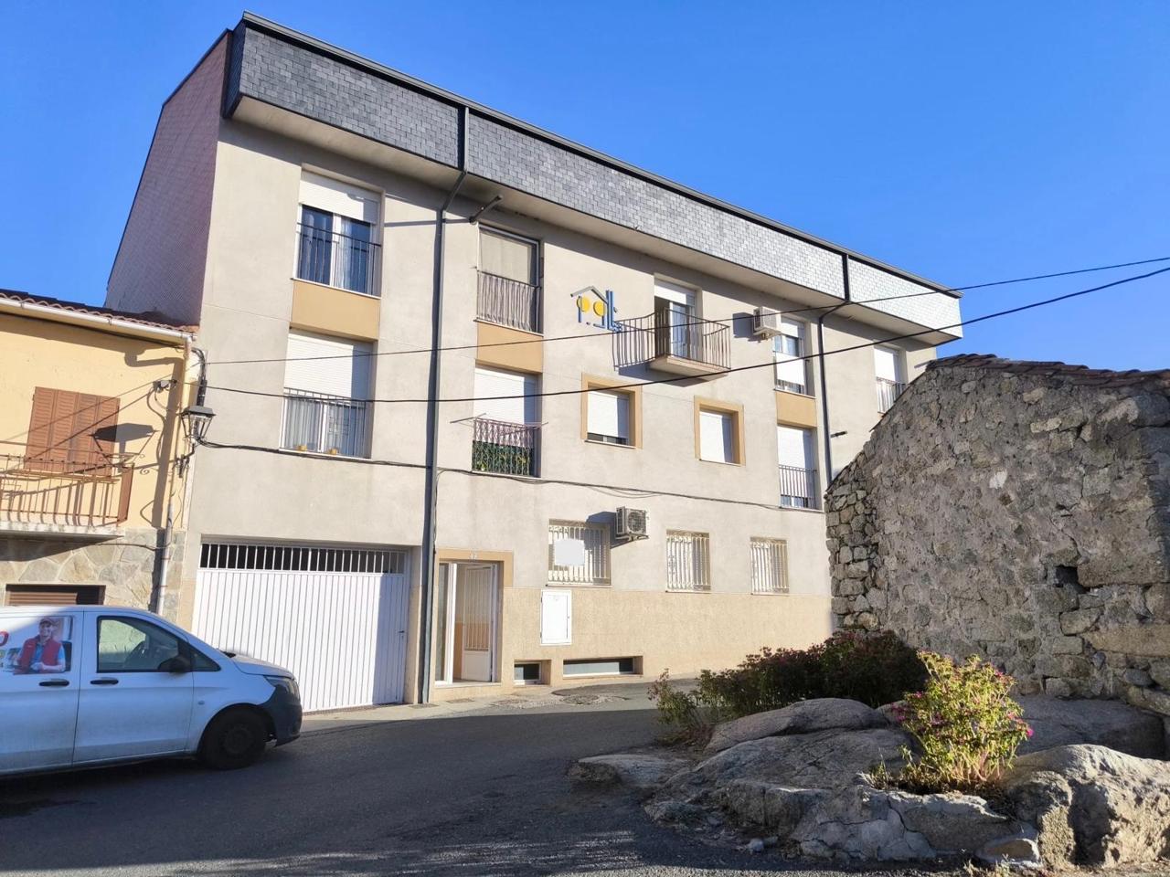 Piso en Calle del Sestil, Navaluenga, Ávila de 91 m2