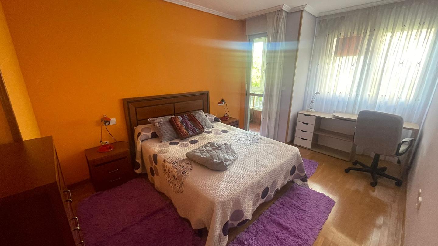 Piso en Calle Los Almendros, Ponferrada, León de 115 m2