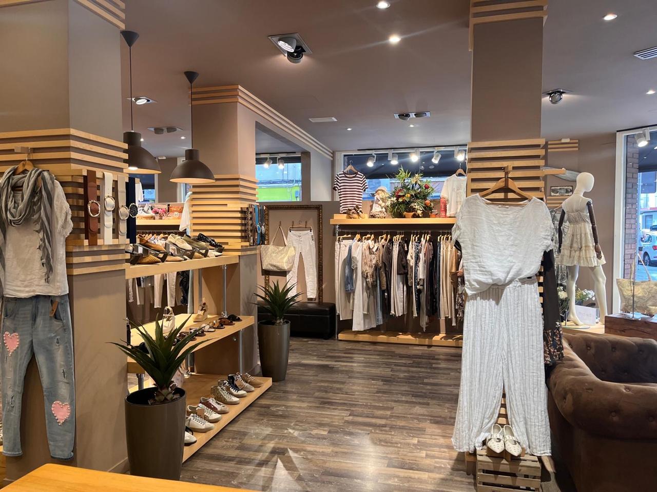 Local en Castelldefels, Barcelona de 180 m2