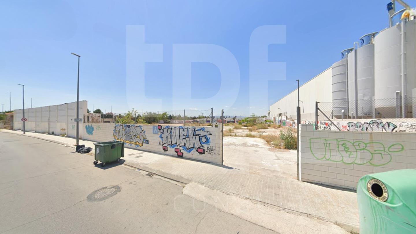 Terreno en Carrer Viena, La Pobla de Vallbona, Valencia de 7223 m2