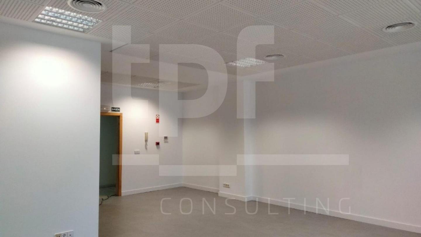 Oficina en Ronda de Narcís Monturiol, Paterna, Valencia de 119 m2