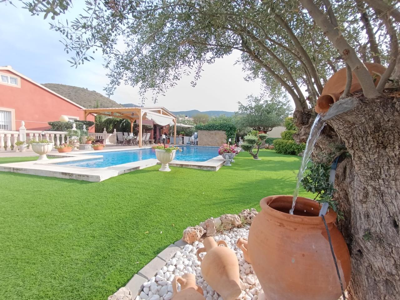 Casa rústica en Castalla, Alicante/Alacant de 120 m2