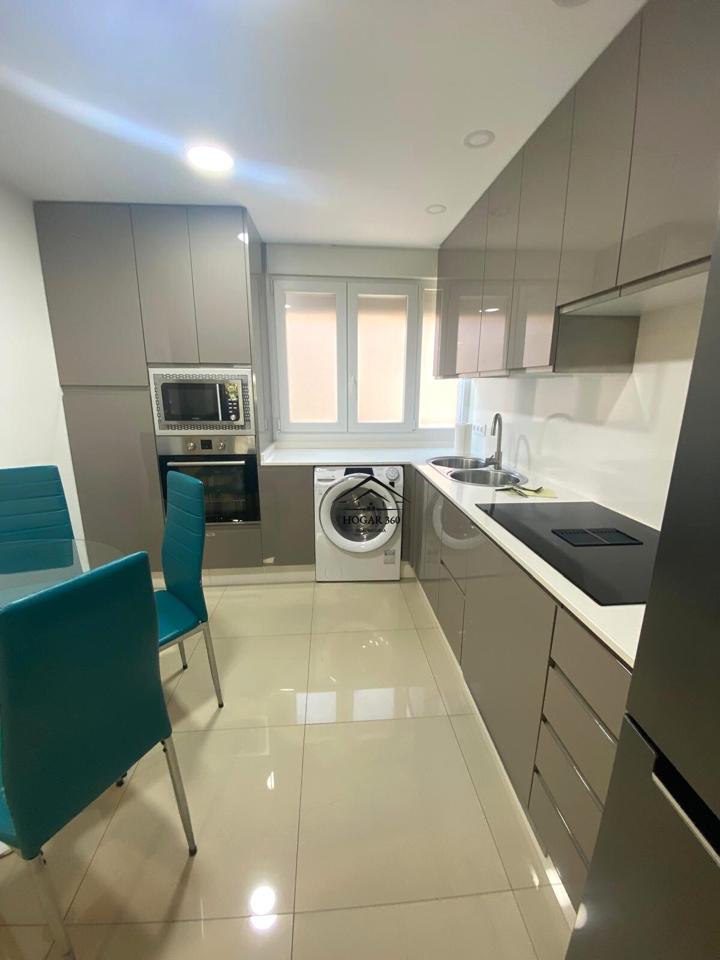Piso en Avenida Antonio Hurtado, Cáceres, Cáceres de 80 m2