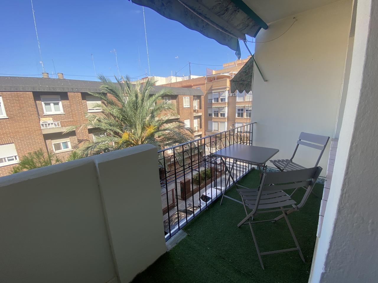 Habitación en Carrer de Muñiz i H. de Alba, València, Valencia de 91 m2
