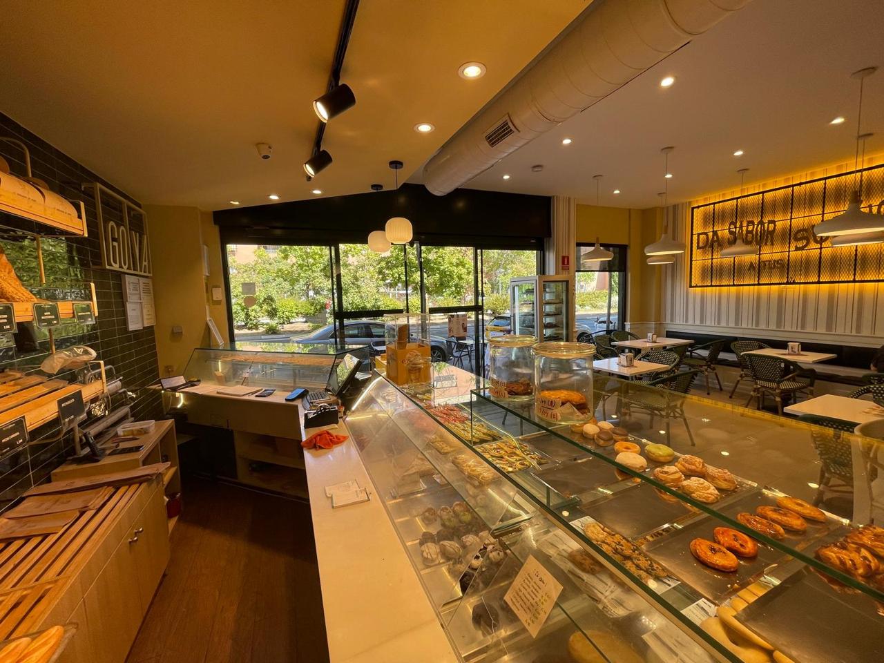 Local en Avenida de la Reina Sofía, Leganés, Madrid de 85 m2
