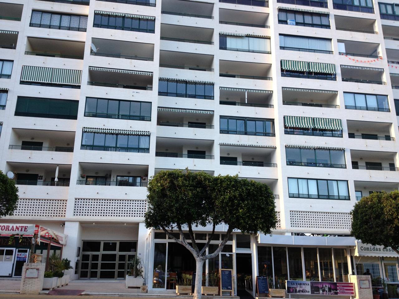 Piso en AVENIDA ROSA DE LOS VIENTOS, CALA DE FINESTRAT, alicante de 60 m2