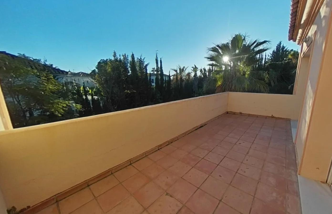 Casa / chalet en Calle Aries, Marbella, Málaga de 441 m2