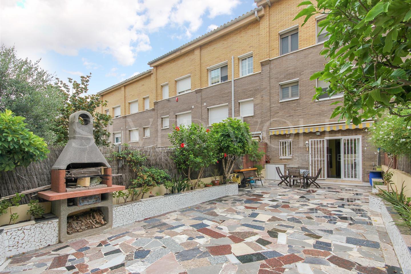 Casa / chalet en Carrer de Lola Anglada, Viladecans, Barcelona de 179 m2