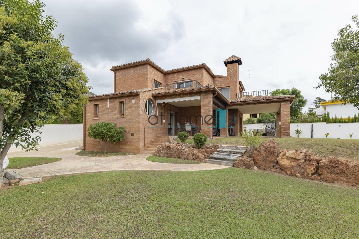 Casa / chalet en Ronda el Puig de Sta. Maria, Puçol, Valencia de 220 m2