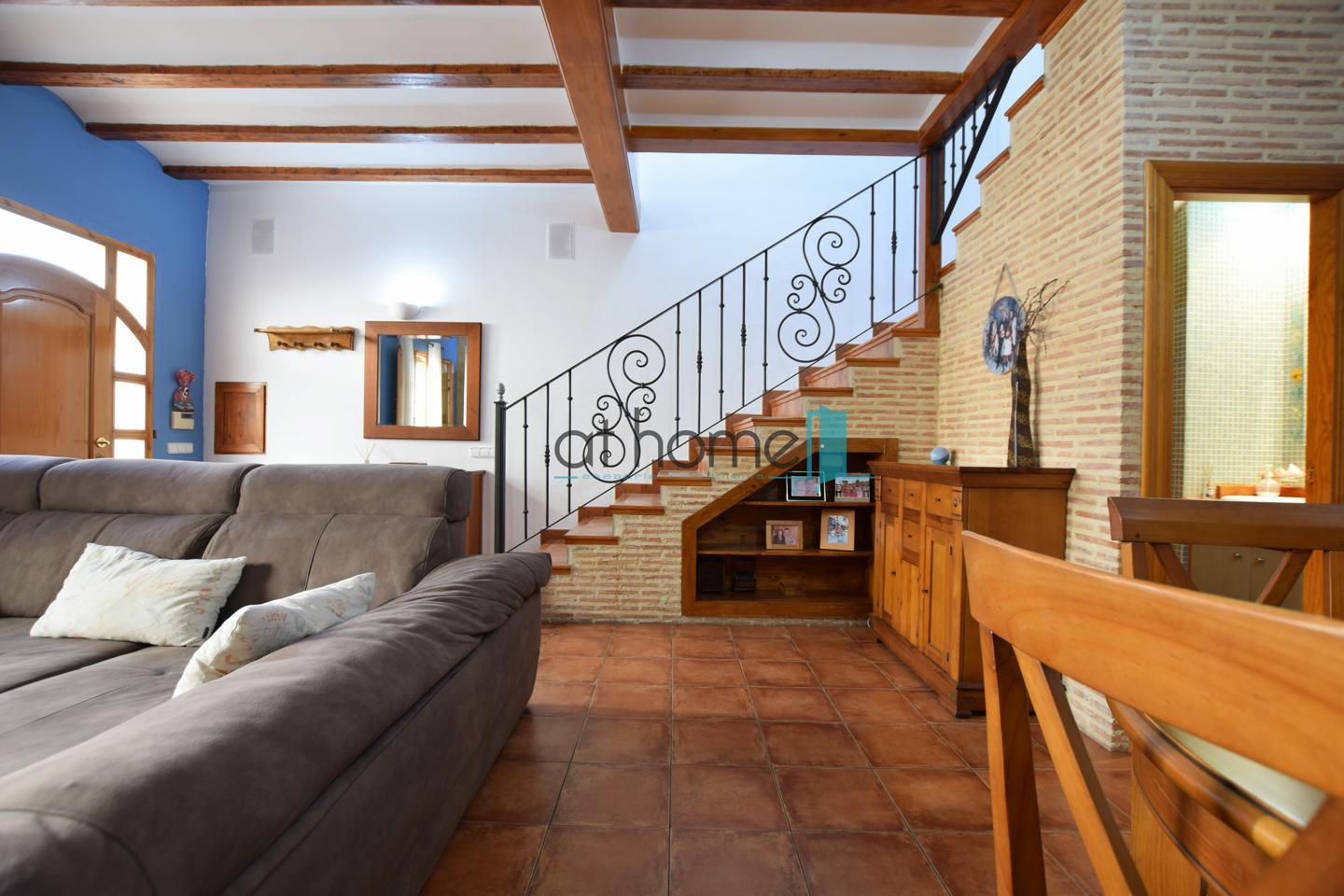 Casa / chalet en Carrer Compositora Matilde Salvador, Sagunto, Valencia de 112 m2