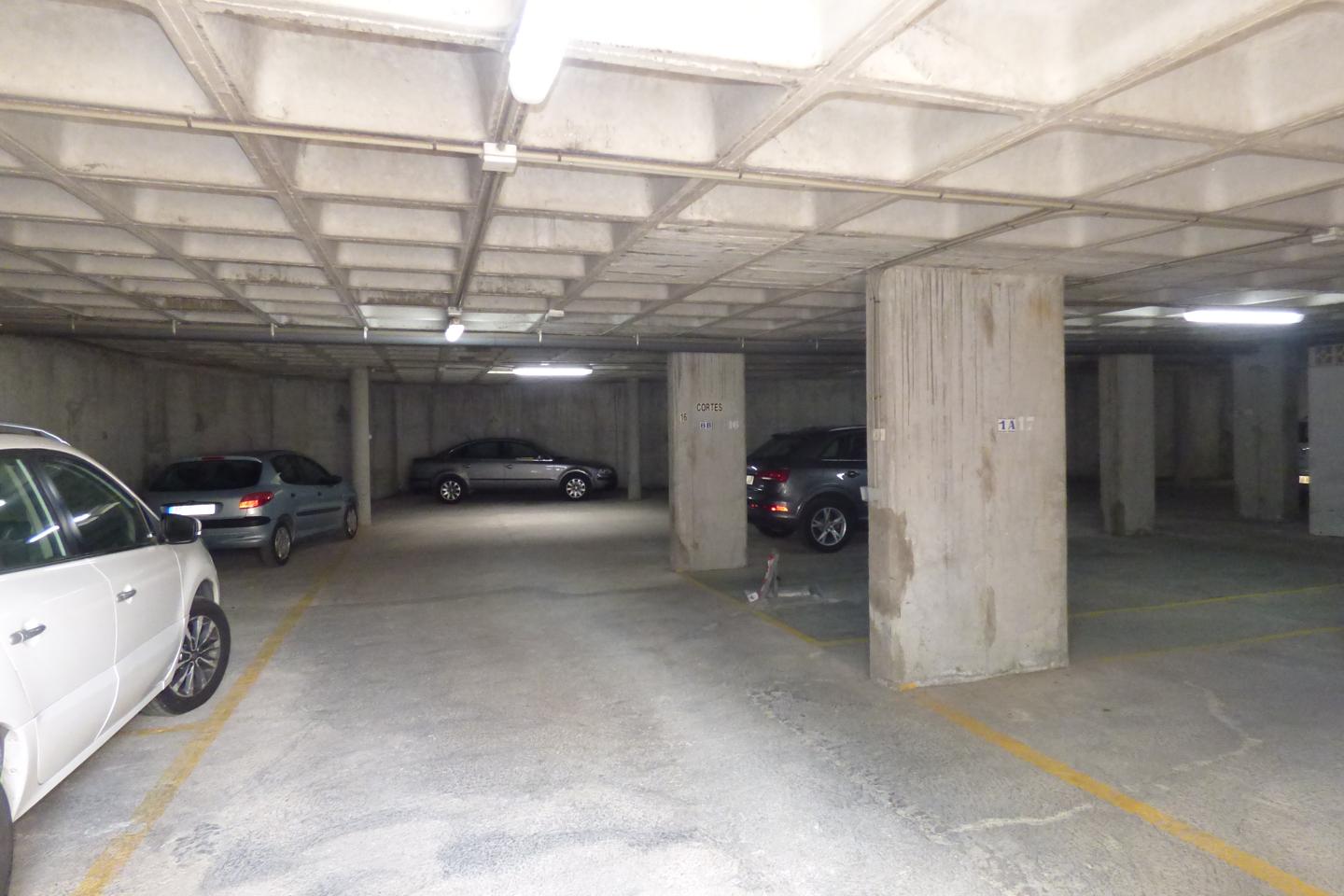 Plaza de parking en Calle Verano, Benidorm, Alicante de 12 m2